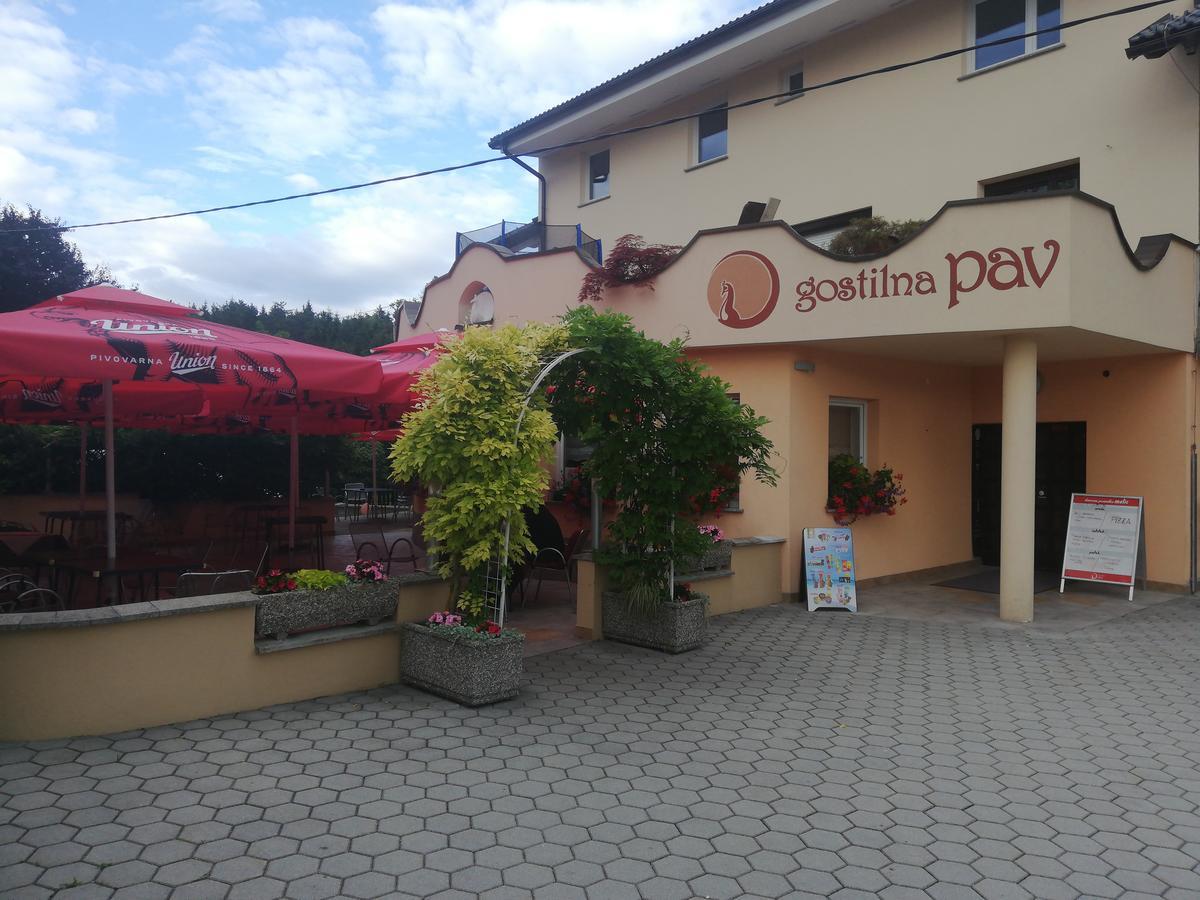 Hotel Gostilna S Prenocisci Pav Rakek Exterior foto